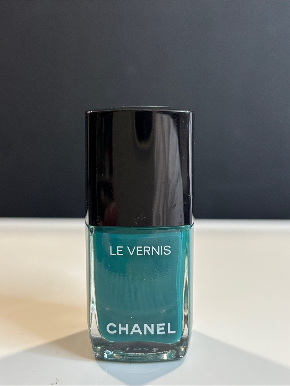 CHANEL Le Vernis Nail Polish